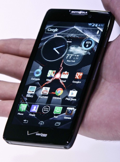 Nokia, Motorola unveil new smartphones