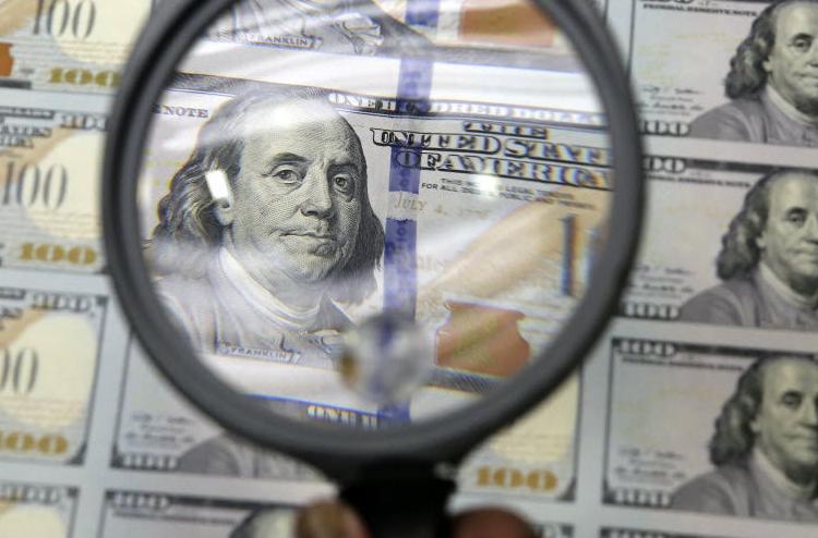 Judge rejects immediate block of state minimum wage increase