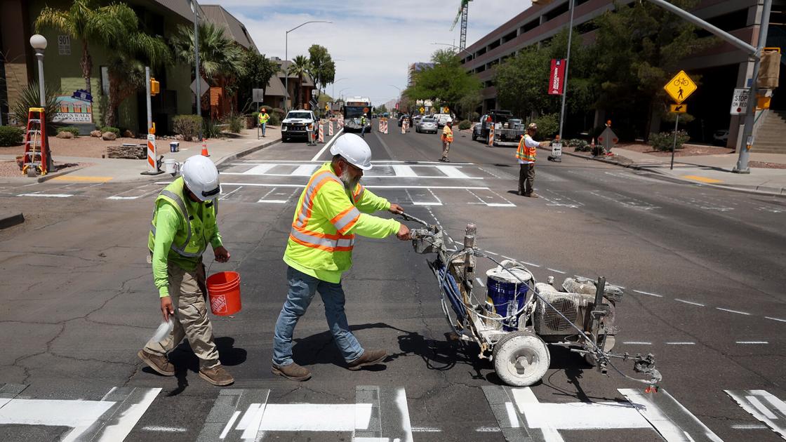 Traffic crossing installed at site of deadly UA crash