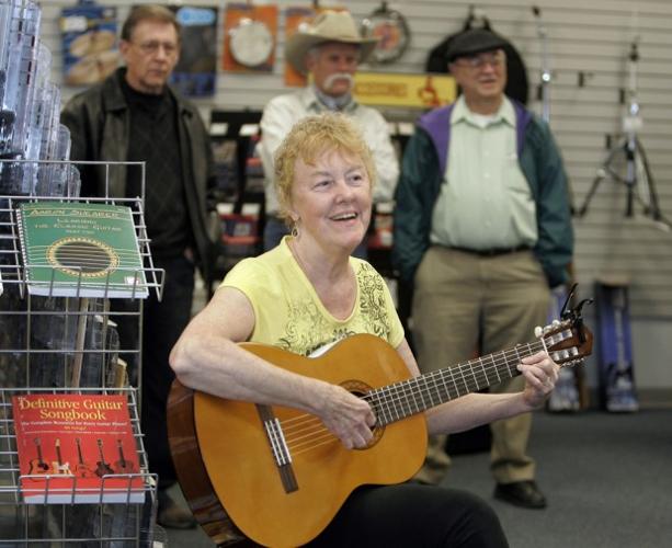Music & Arts hosts jam sessions   