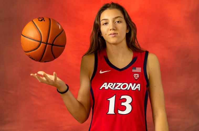 Helena Pueyo, University of Arizona women's basketball