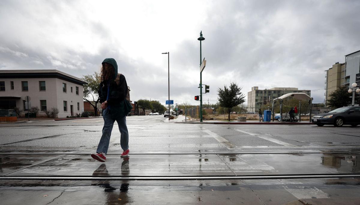 Chance of snow in Tucson today