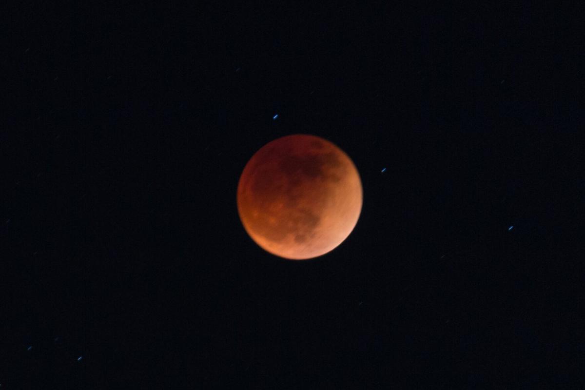 See what last night's lunar eclipse looked like in Tucson