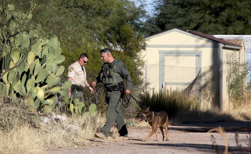 Armed robbery suspects in Tucson