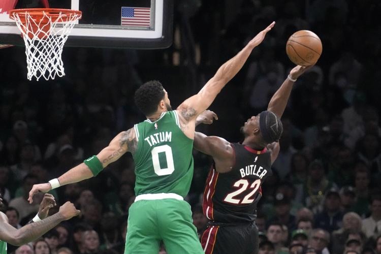 3 Celtics players score 20-plus as Boston rolls past Washington