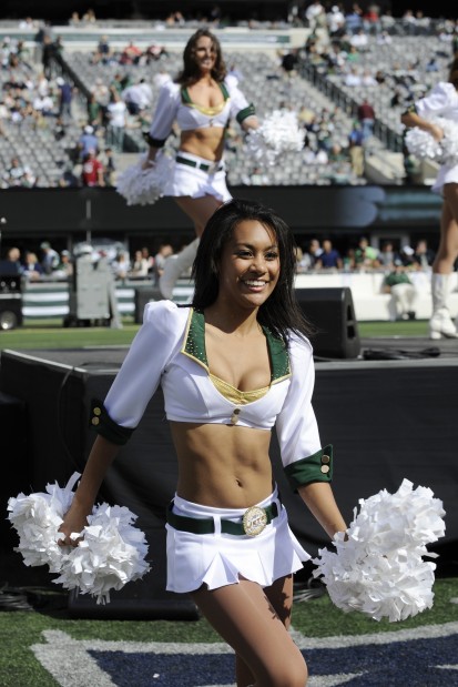 NFL cheerleaders, Week 4