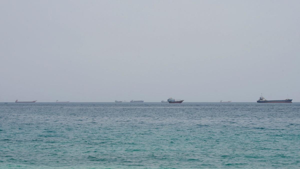 Hormuz traffic slows after US economic threat