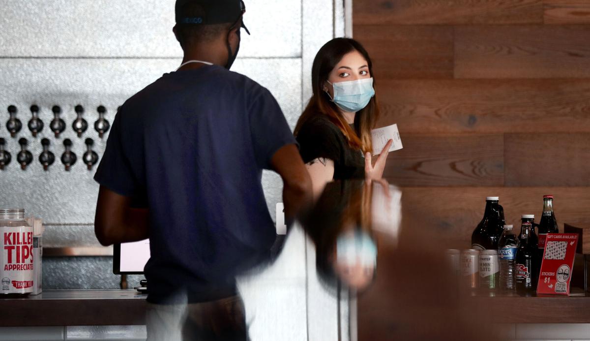 Serial Grillers, masks (LE)