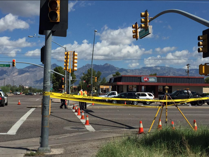 Bicyclist dies after crash near 22nd, Craycroft Local news