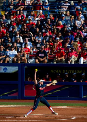 060421-tuc-spt-uasoftball-p2