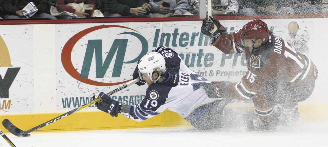 Tucson Roadrunners vs Manitoba Moose