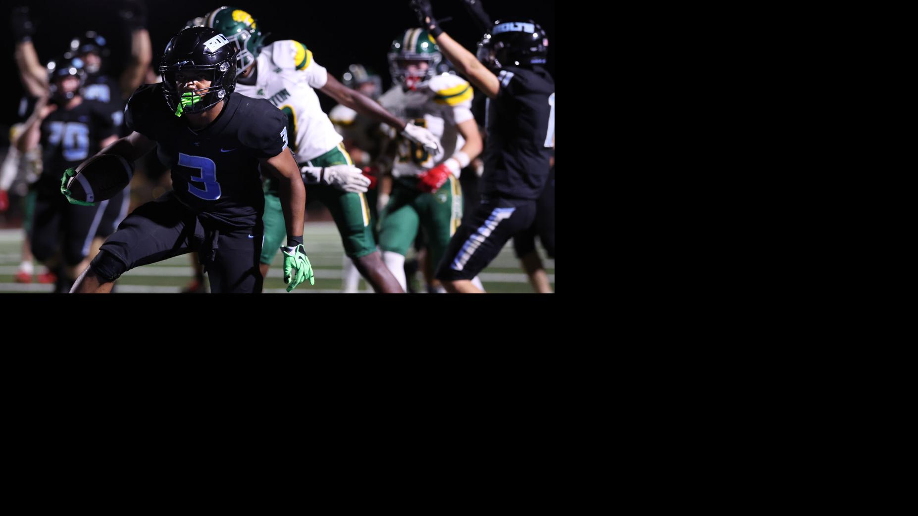 Photos: Mica Mountain shuts out Canyon del Oro 30-0, moves to 2-0