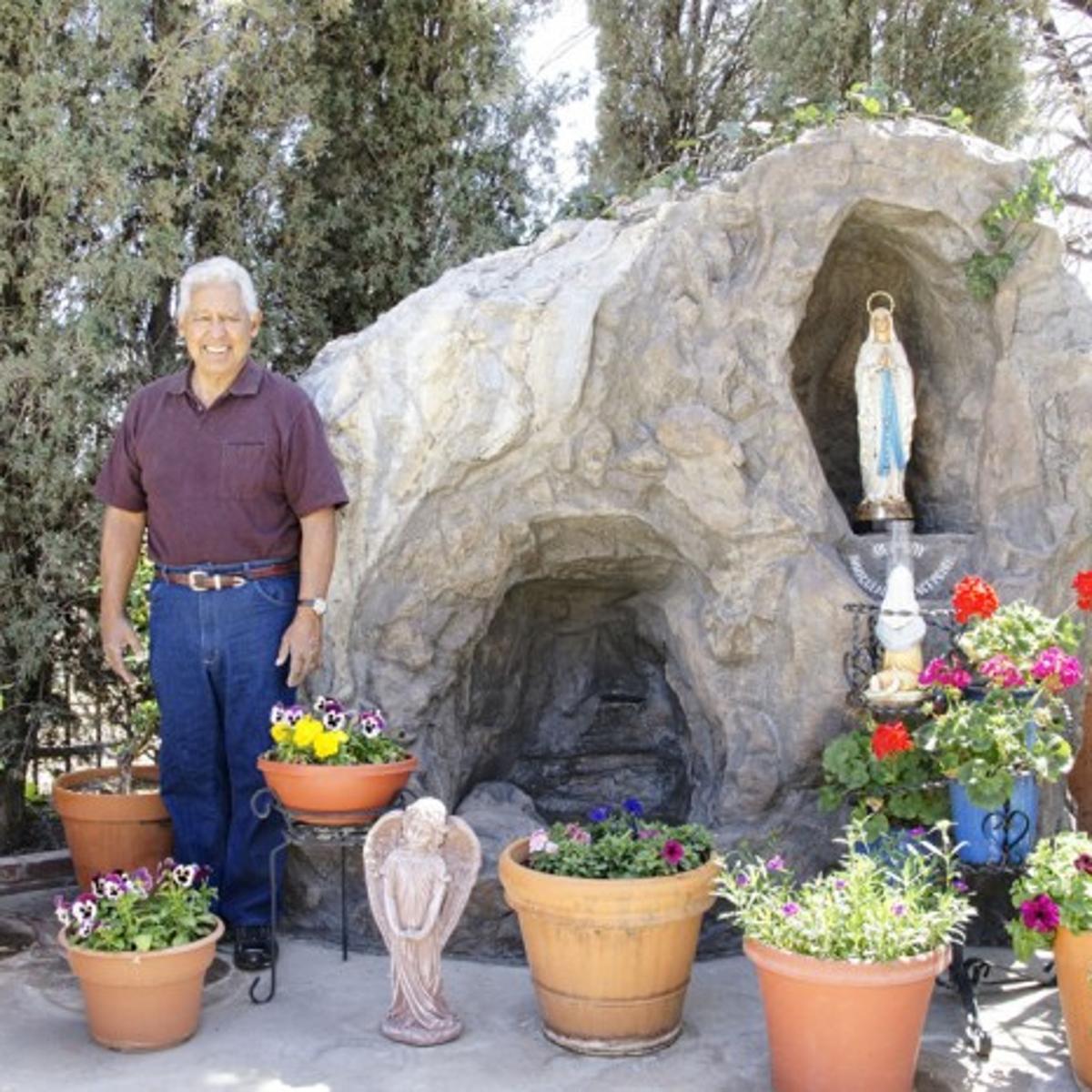 Work To Give Gardening Tips On Home Shrines Work To Give Gardening Tips On Home Shrines
