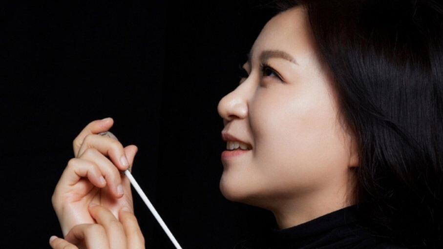 투싼으로 데뷔한 대한민국의 유명 보이그룹 리더 투싼으로 데뷔한 대한민국의 유명 보이그룹 리더