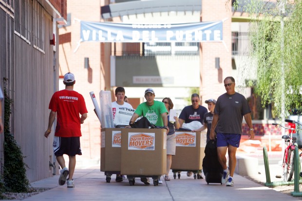 Photo Gallery Ua Freshmen Move Into New Dorm