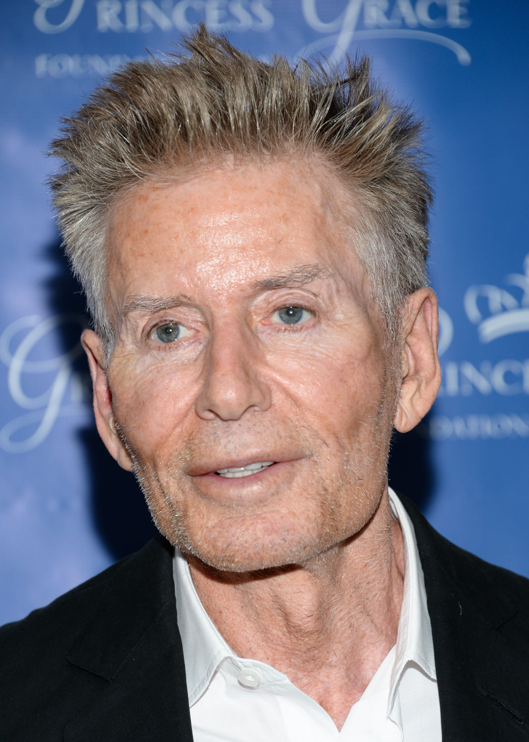 calvin klein owner net worth