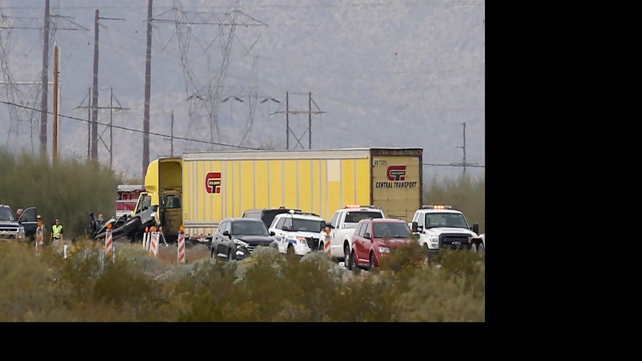 Officials 4 killed in multivehicle crash on I10 northwest of Tucson