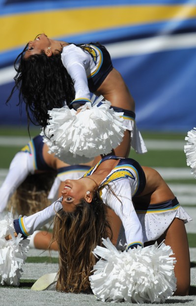 NFL cheerleaders take the field - Week 2