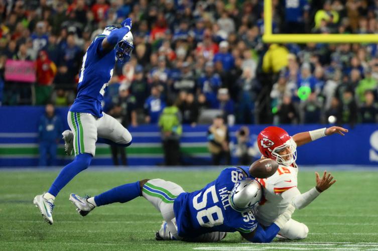 FOOTBALL-NFL-SEA-KC/