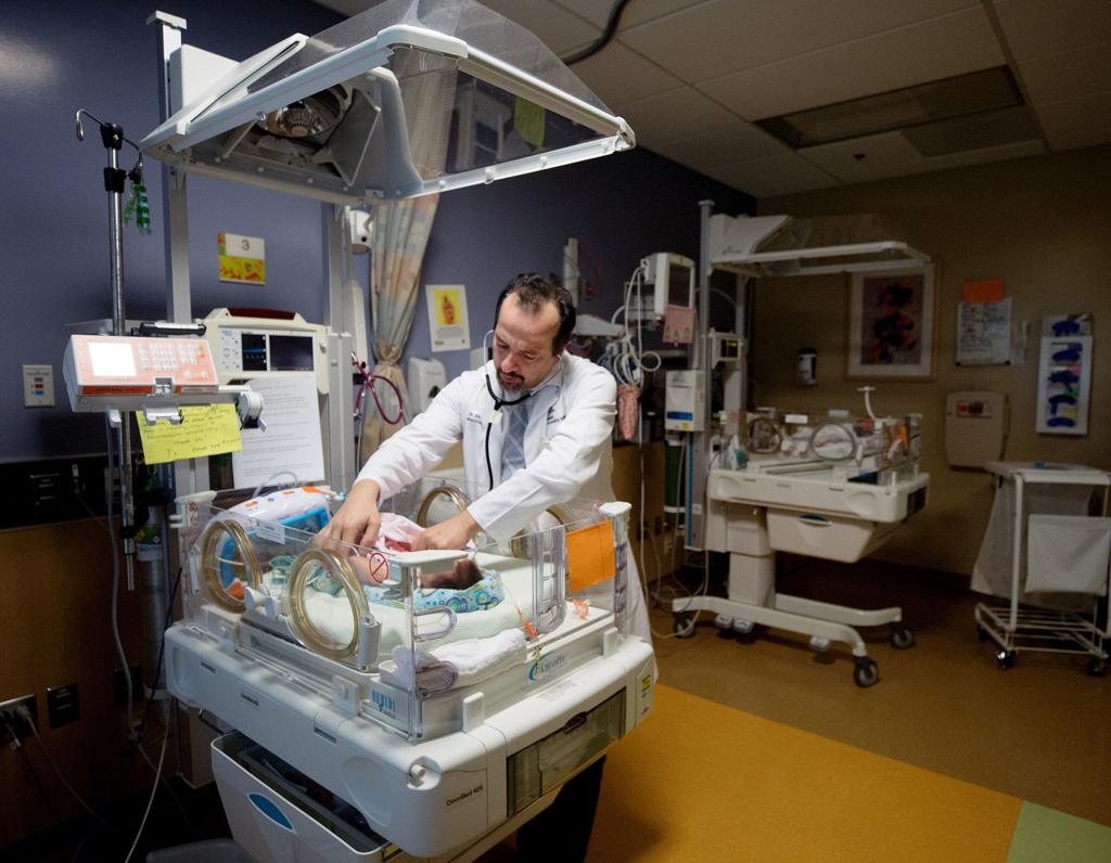 New Clinic In Tucson Helps Moms To Be Babies Overcome Drug