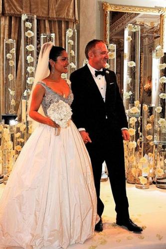 Lluvia de estrellas en fiesta de la boda de Salma Hayek  