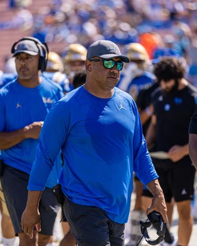 120421-tuc-spt-uafb-p2