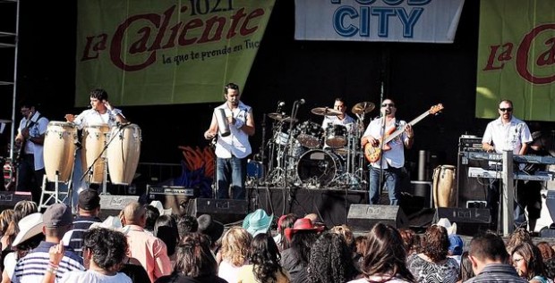 Cañonazo musical de La Caliente 102.1 FM  