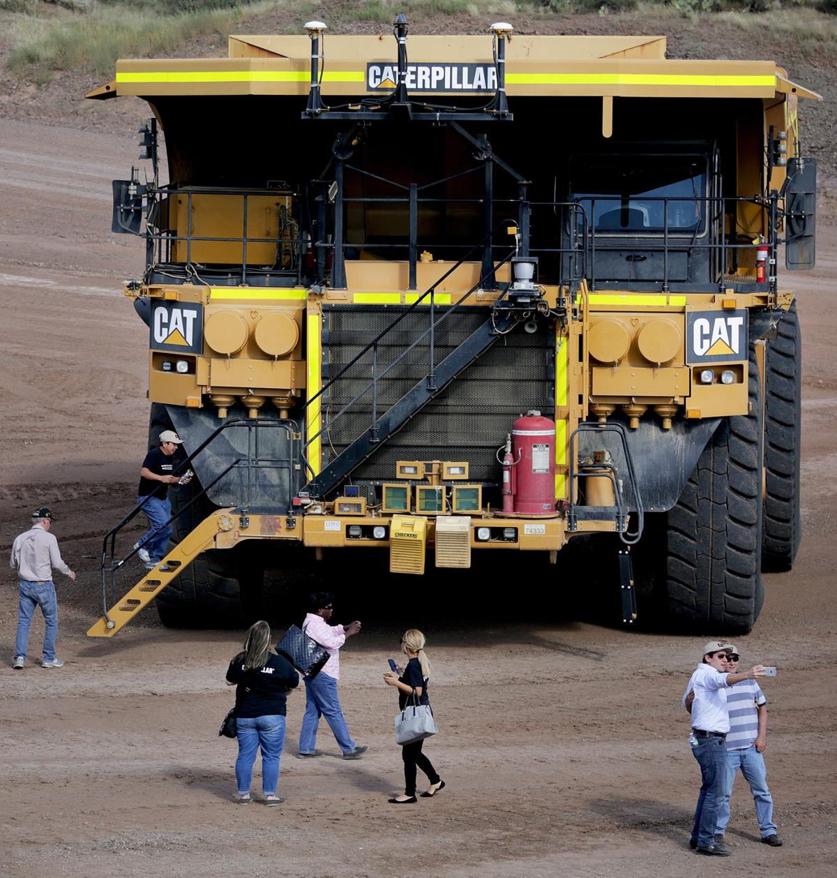 Photos Caterpillar S Mining Vehicles In Action Business News
