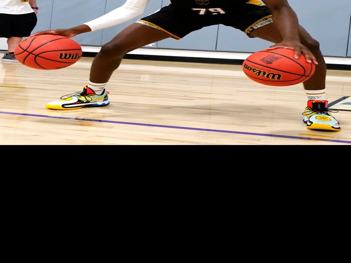 Zaire Wade Shaqir O Neal In Phoenix Hoping To Follow In Famous