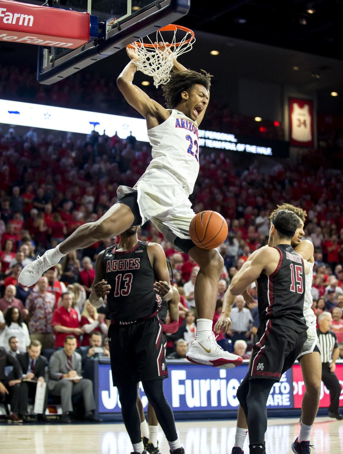 Arizona's Zeke Nnaji can't miss a shot — but his teammates aren't too