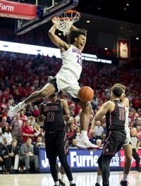 Arizona's Zeke Nnaji can't miss a shot — but his teammates aren't too shabby, either