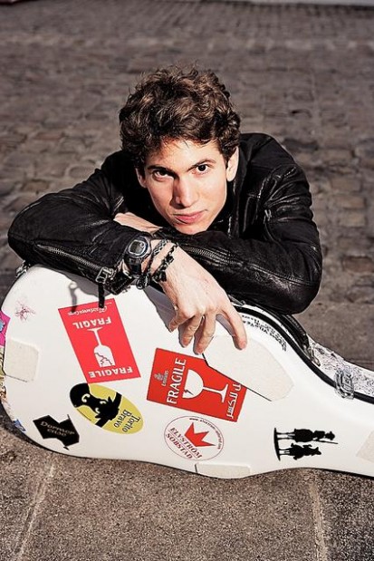 French guitarist stops here  