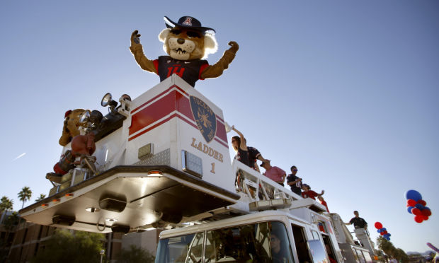 2014 UA Homecoming Parade