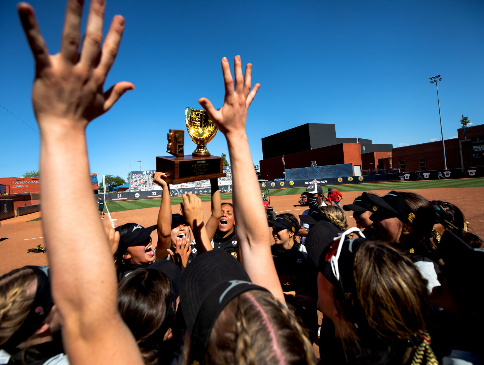 Amy Rocha steps down as Salpointe Catholic's softball coach; former ...