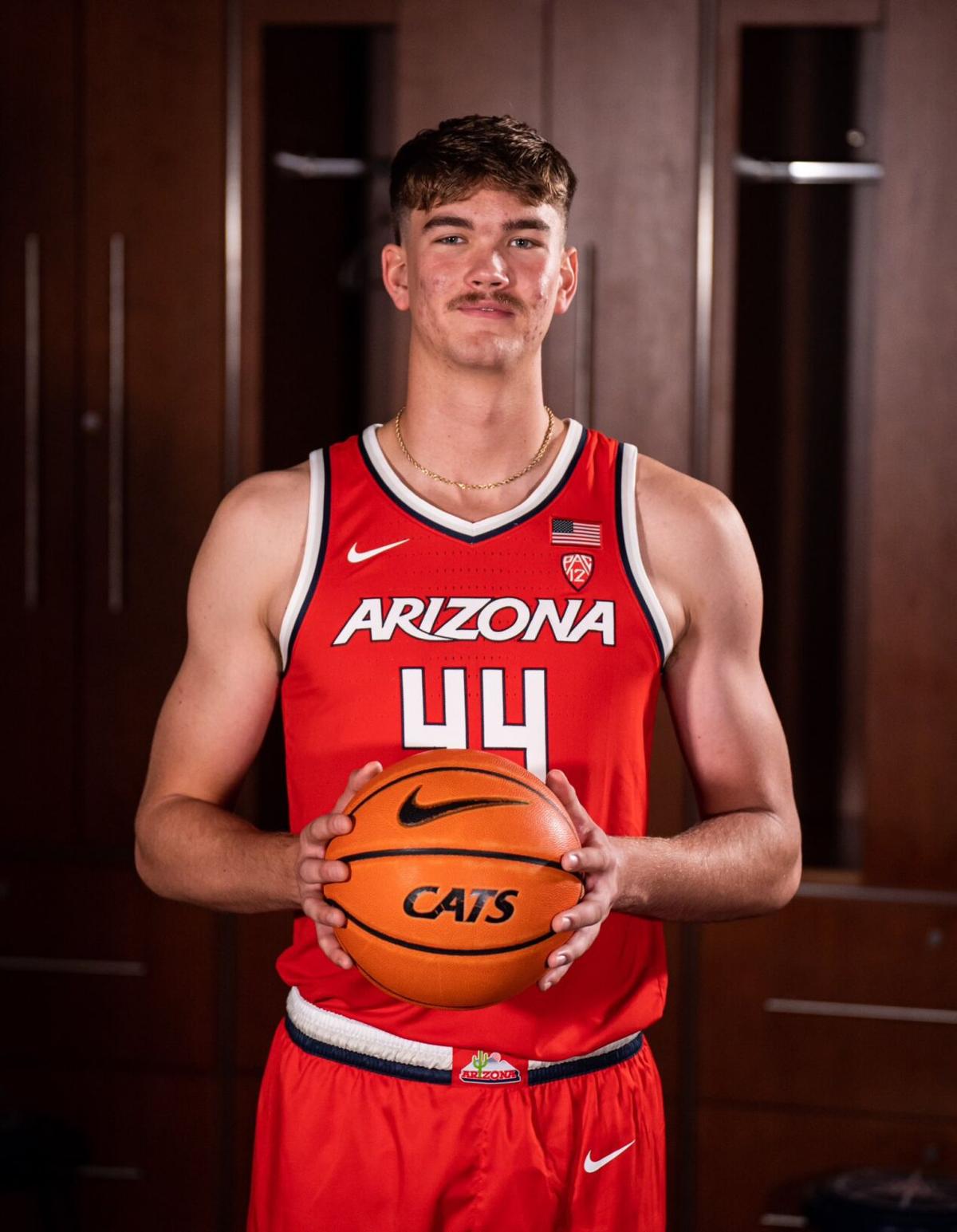 Arizona men's basketball goes old school with new uniform reveal