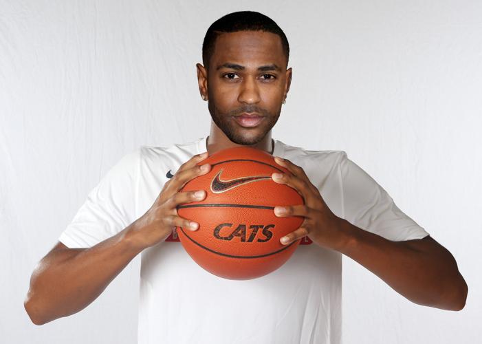 In the role of Ray Smith ... Big Sean