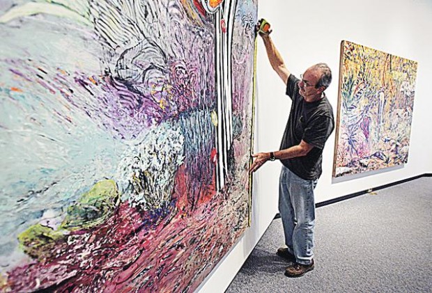 Artist makes the desert burst with color, energy  