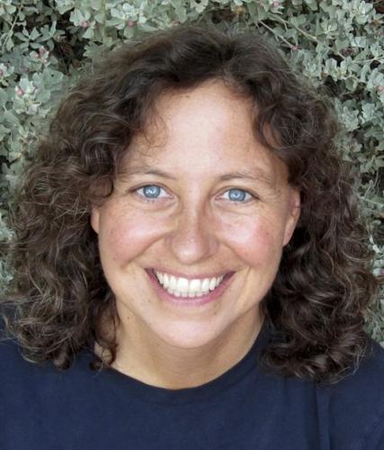 UA prof gives budding scientists experience they can't get in class    
