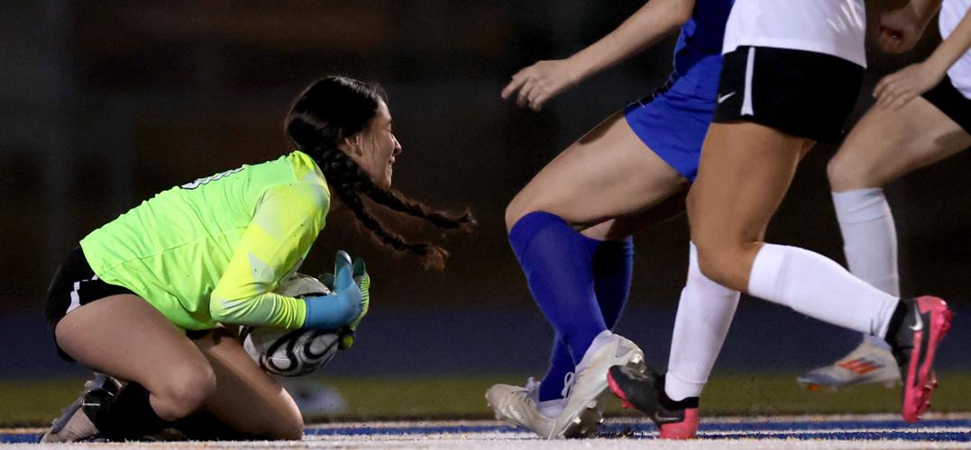 Douglas vs Sahuarita girls soccer | Feb. 5, 2025