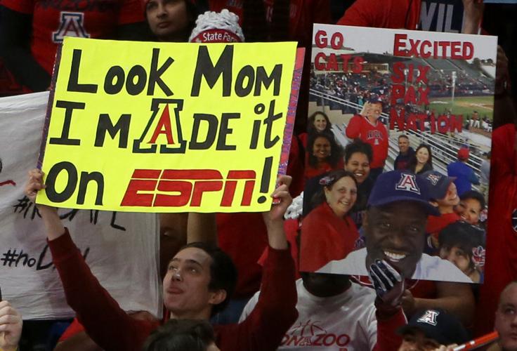 'College GameDay' signs