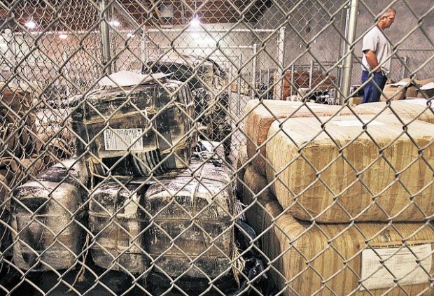 Armed smugglers fighting it out  