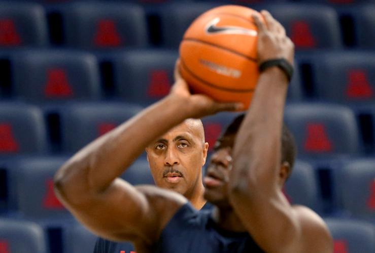 University of Arizona vs Long Beach State, men's basketball1.jp