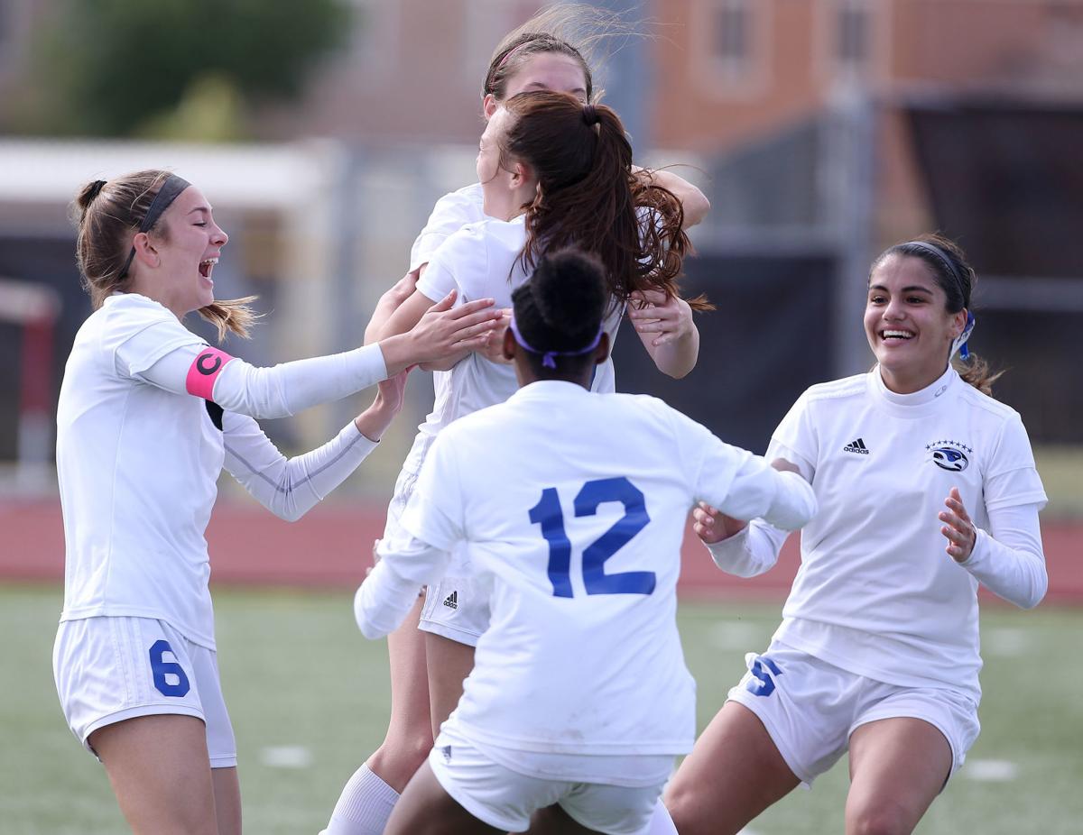 Salpointe in 4A soccer