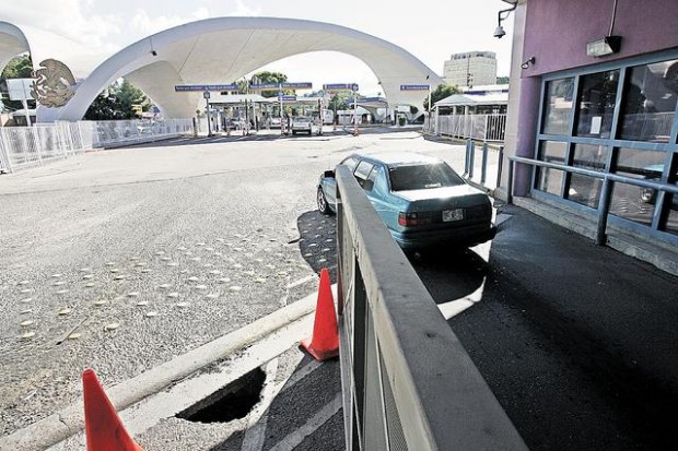 Nogales drug-tunnel builders dig right under port of entry  