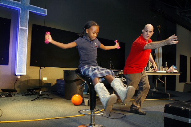 Physics Factory mixes science, humor for Casas Christian kids   