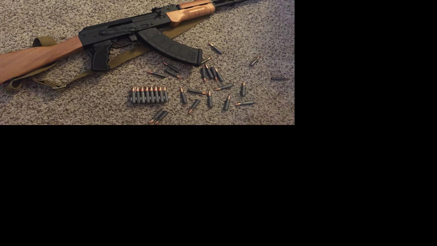 联邦调查局在亚利桑那大学查获8名中国学生的枪支