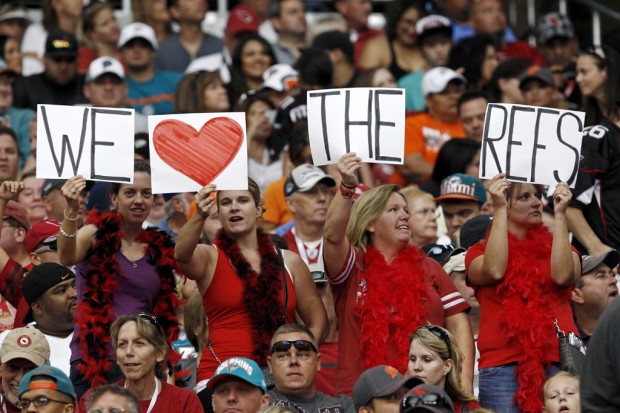 NFL notebook: Regular refs receive warm welcomes, get to work    