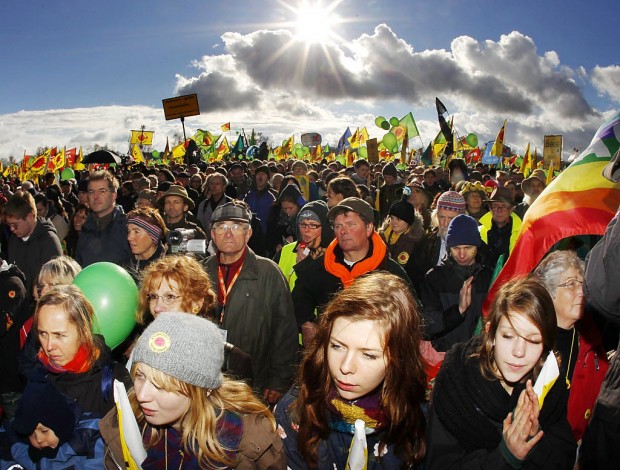 German protesters rally vs. nuke storage shipment   