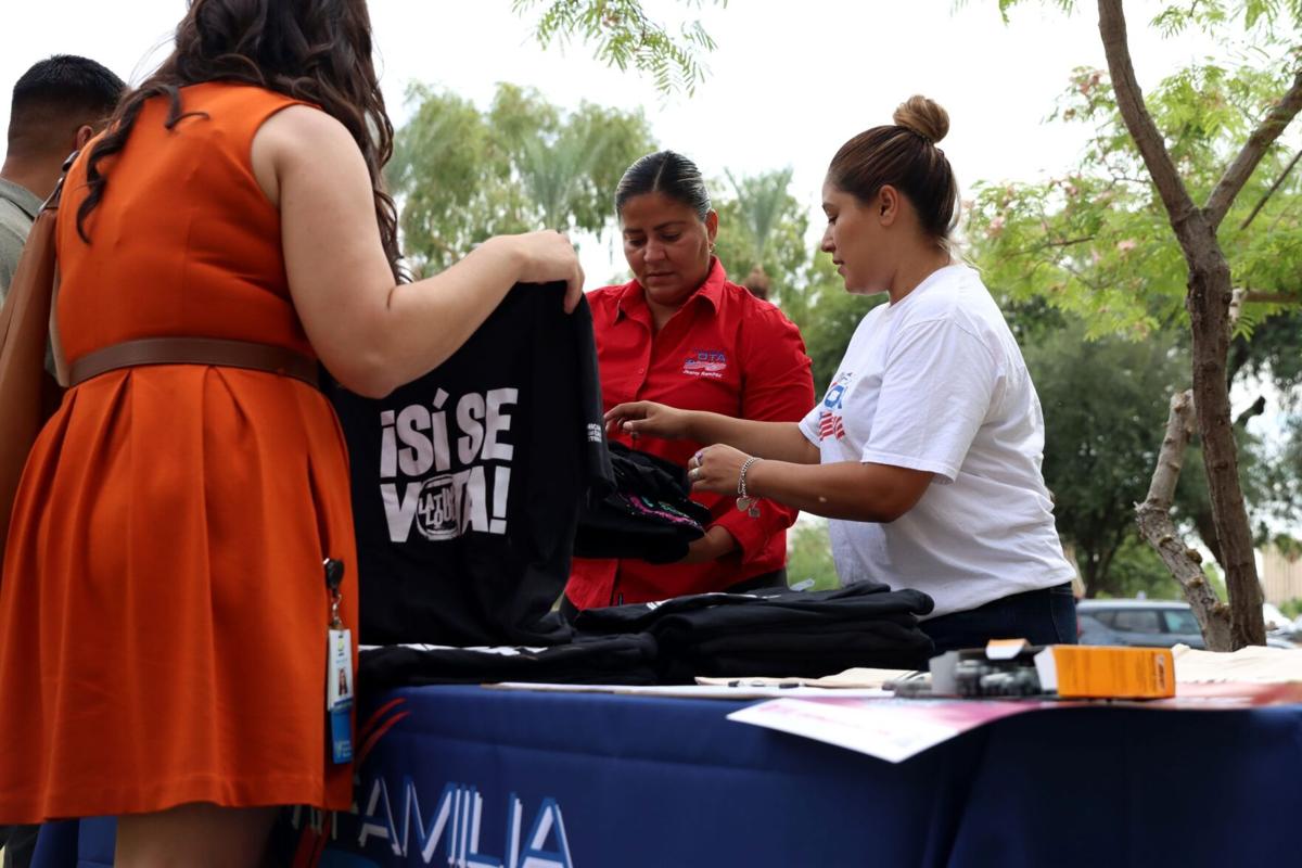 Arizona advocates push voter registration
