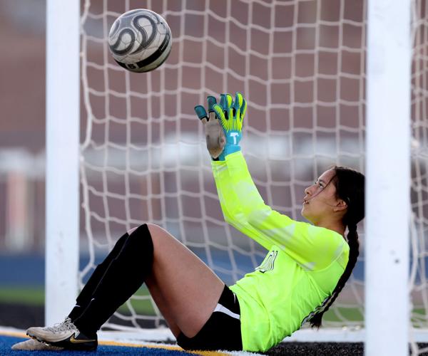Douglas vs Sahuarita girls soccer | Feb. 5, 2025